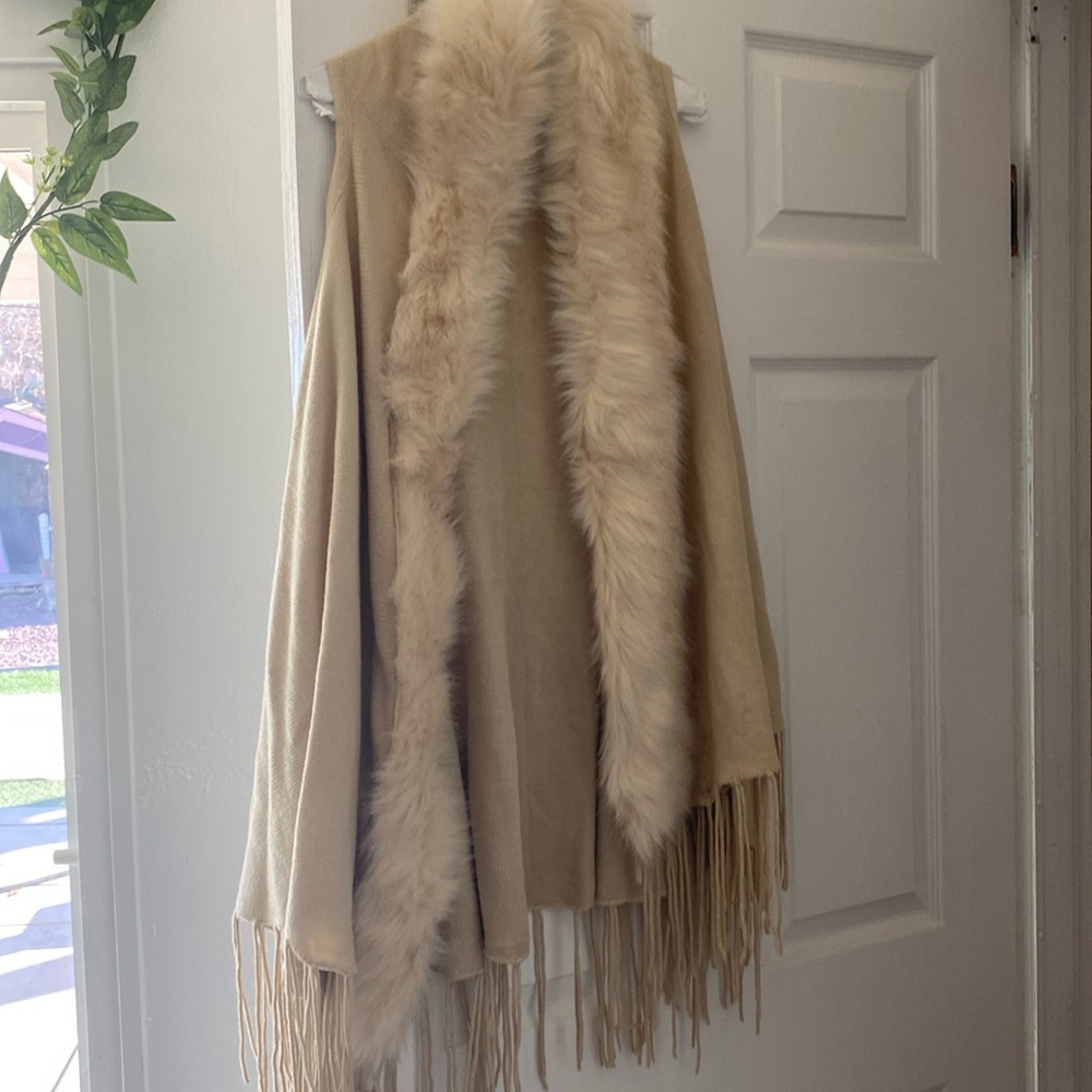 Sleeveless Shaw cardigan